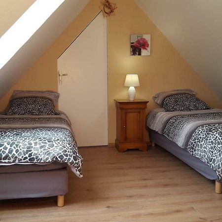 Vacation Home On Rue Du Marais 5 Petiville  Buitenkant foto