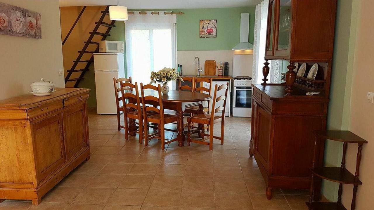 Vacation Home On Rue Du Marais 5 Petiville  Buitenkant foto