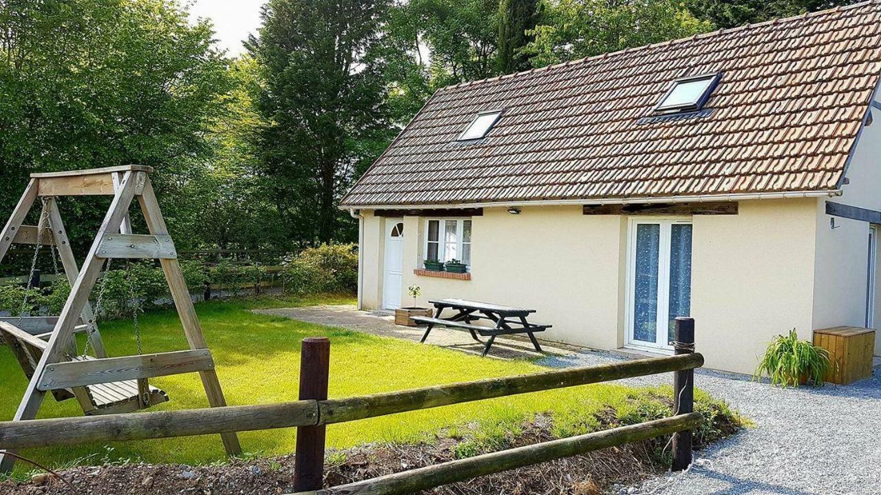 Vacation Home On Rue Du Marais 5 Petiville  Buitenkant foto